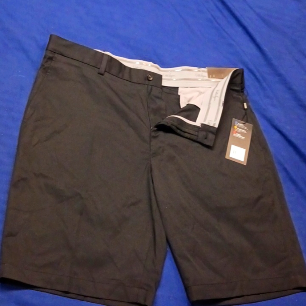 Men's Black Flat Front Shorts (perfect 11)